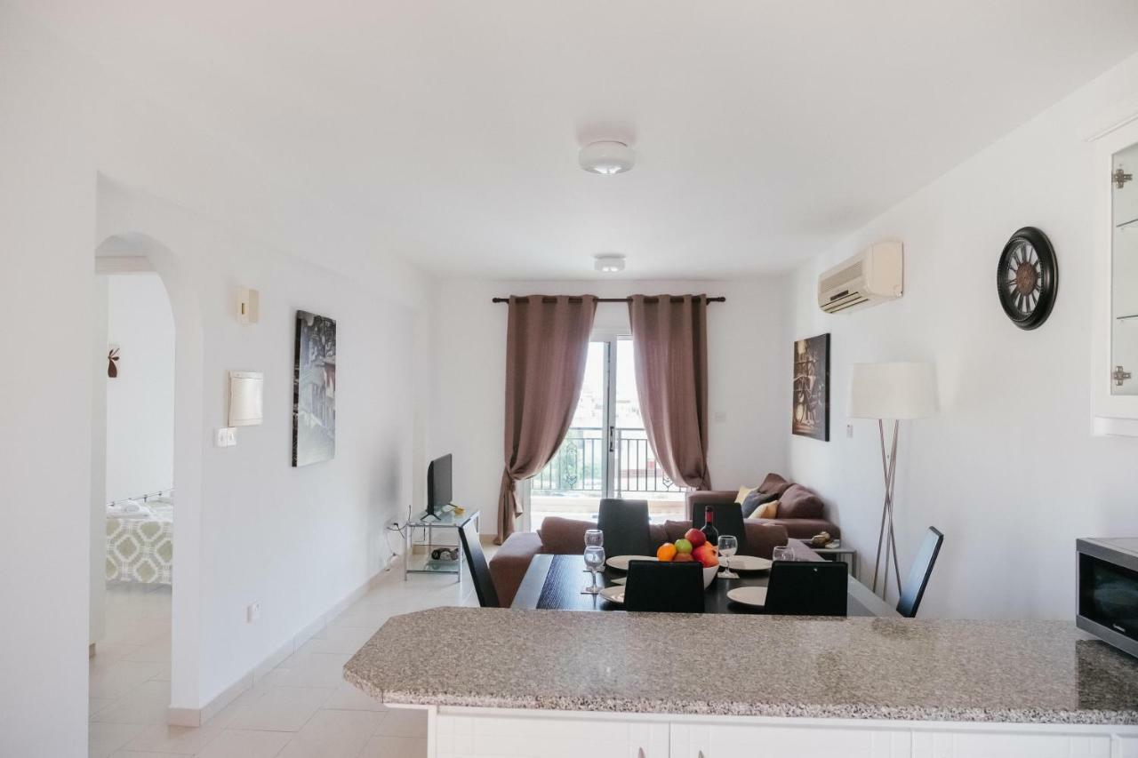 Kings Sunset 2 Bedroom Sea View Flat In Appartement Paphos
