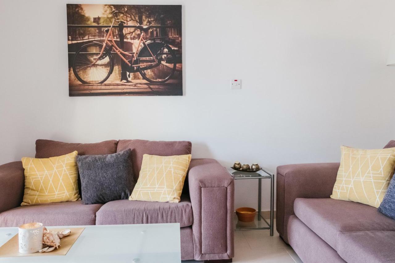 Kings Sunset 2 Bedroom Sea View Flat In *