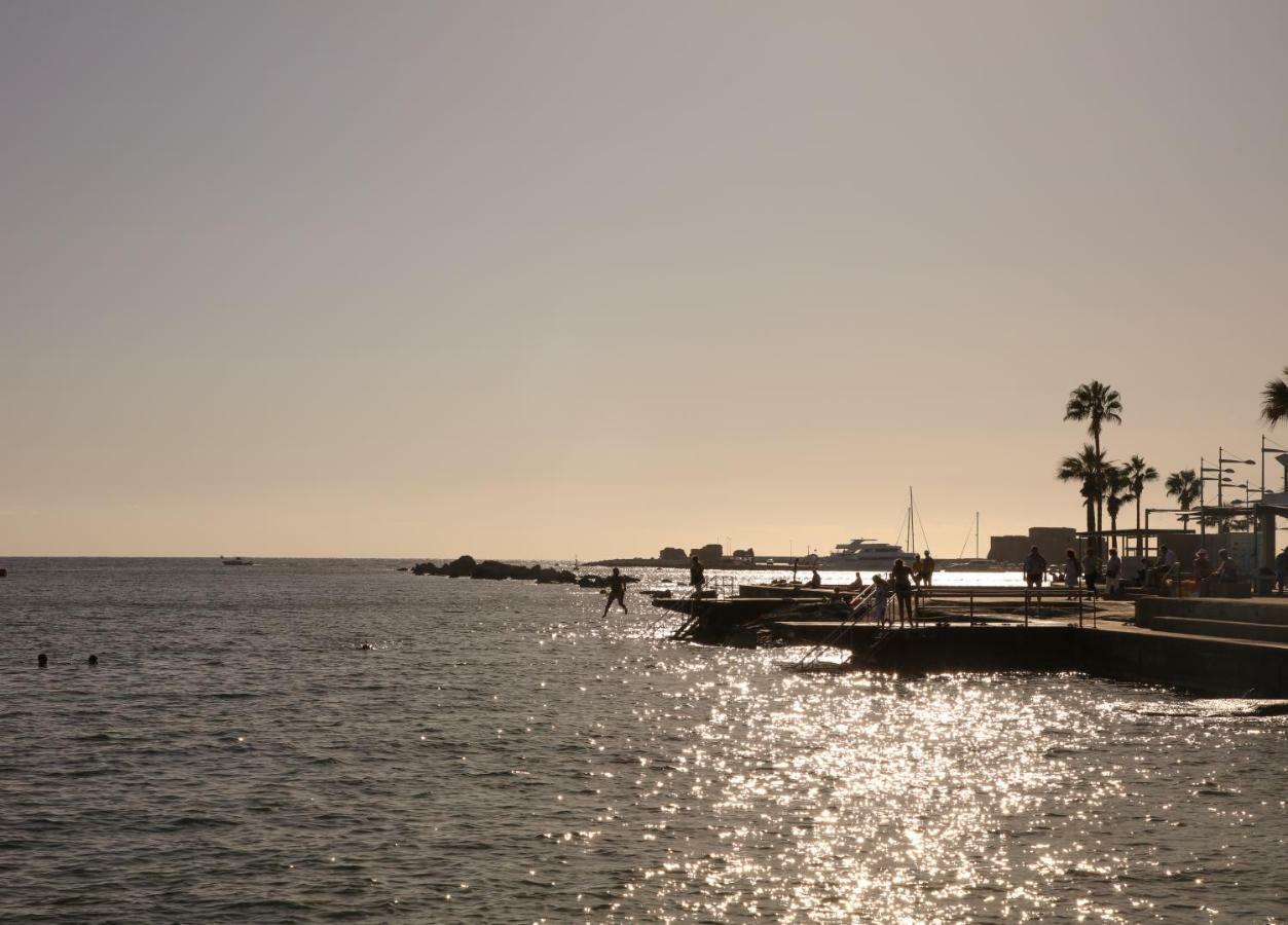 Kings Sunset 2 Bedroom Sea View Flat In