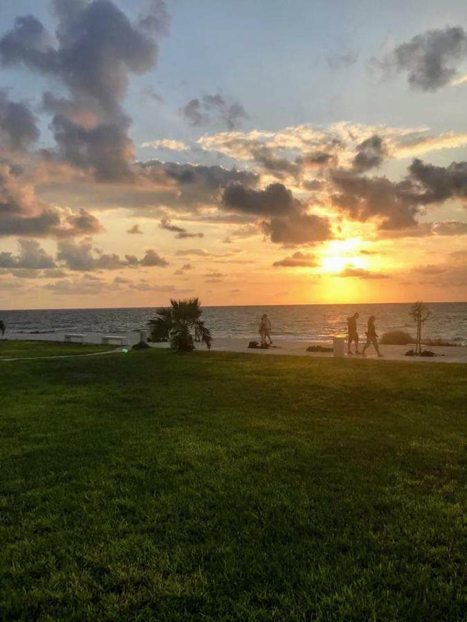 Kings Sunset 2 Bedroom Sea View Flat In *